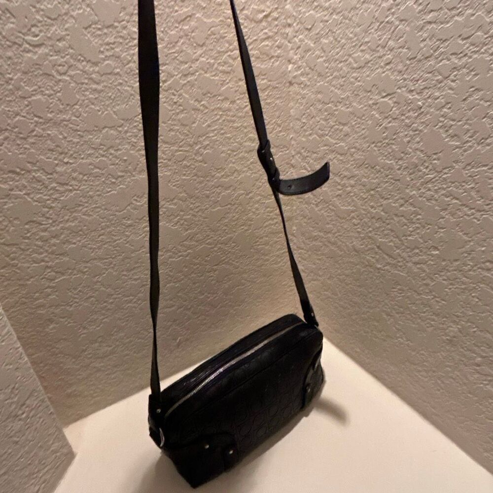 Salvatore Ferragamo Black Leather Adjustable Crossbody Bag